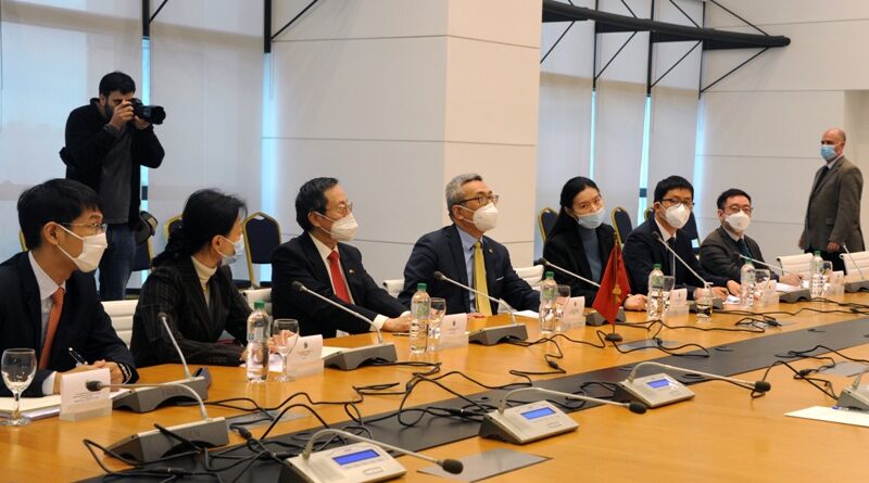 Reunión con representantes de la República Popular China