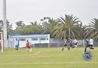 Rocha FC 2- Los Halcones 0 , el celeste  es puntero