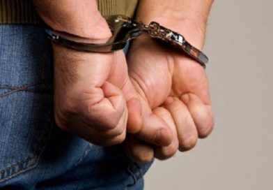 Hombre fue detenido tras agredir a su pareja y a otros familiares en Rocha Hombre fue detenido tras agredir a su pareja y a otros familiares en Rocha